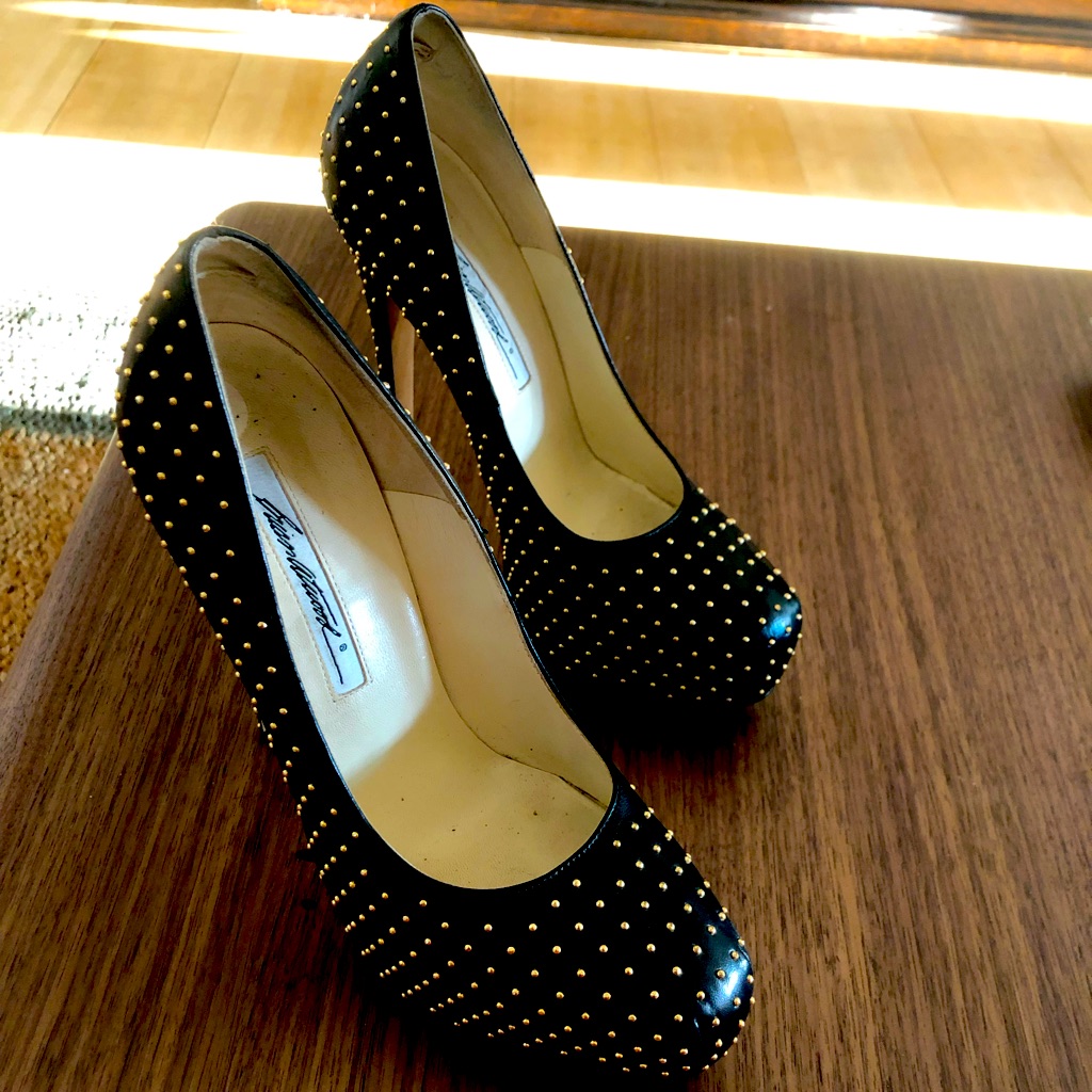Brian Atwood 38 Made In Italy. Us Size 8